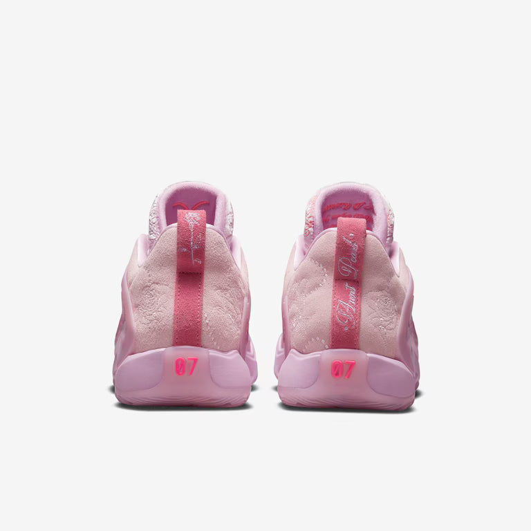 Nike KD 15 'Aunt Pearl'