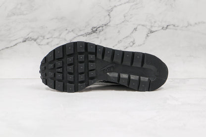 Nike Vaporwaffle Sacai Black White