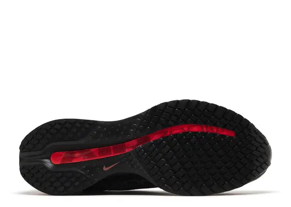 Pegasus Premium 'Black Bright Crimson'