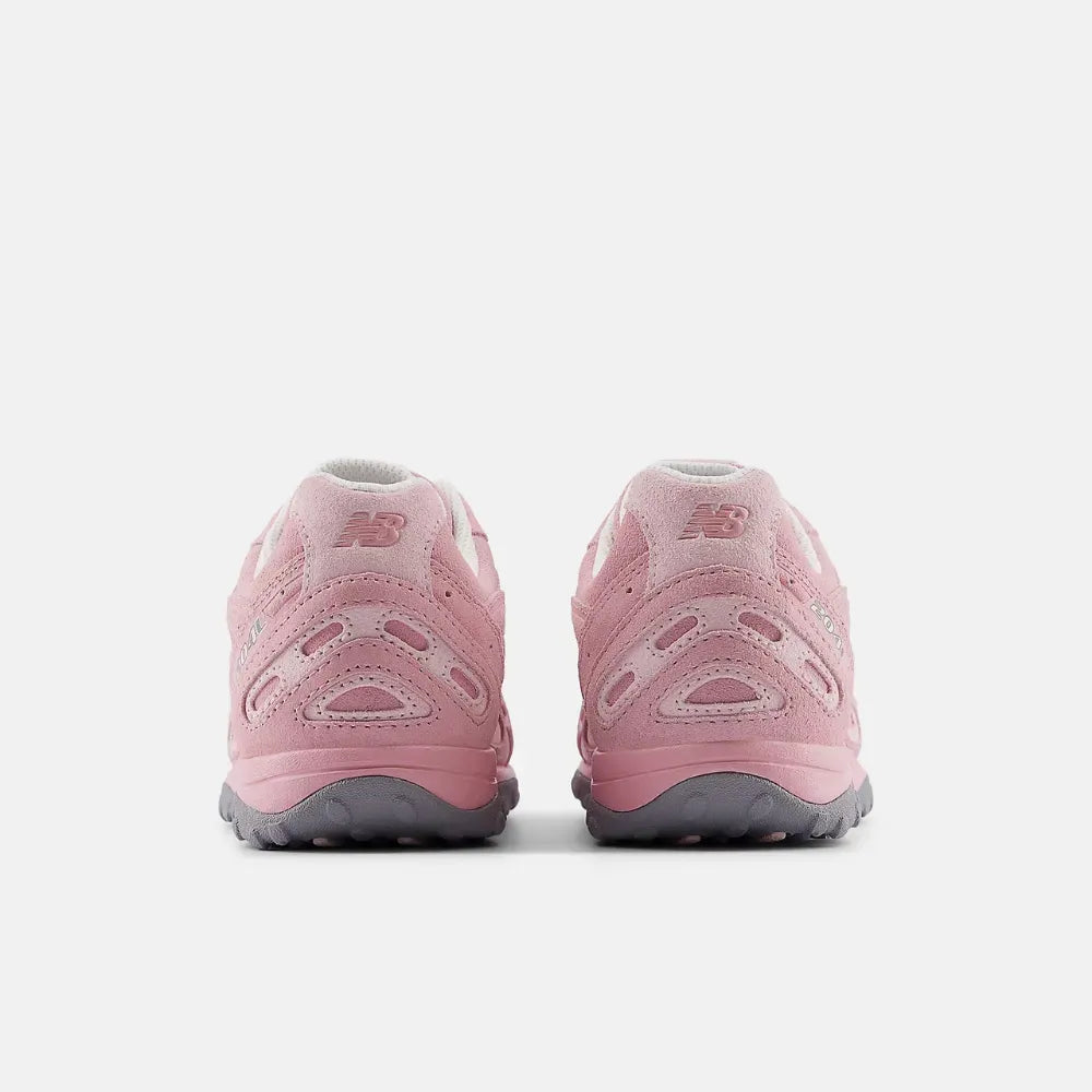New Balance 204L Pastel Pink
