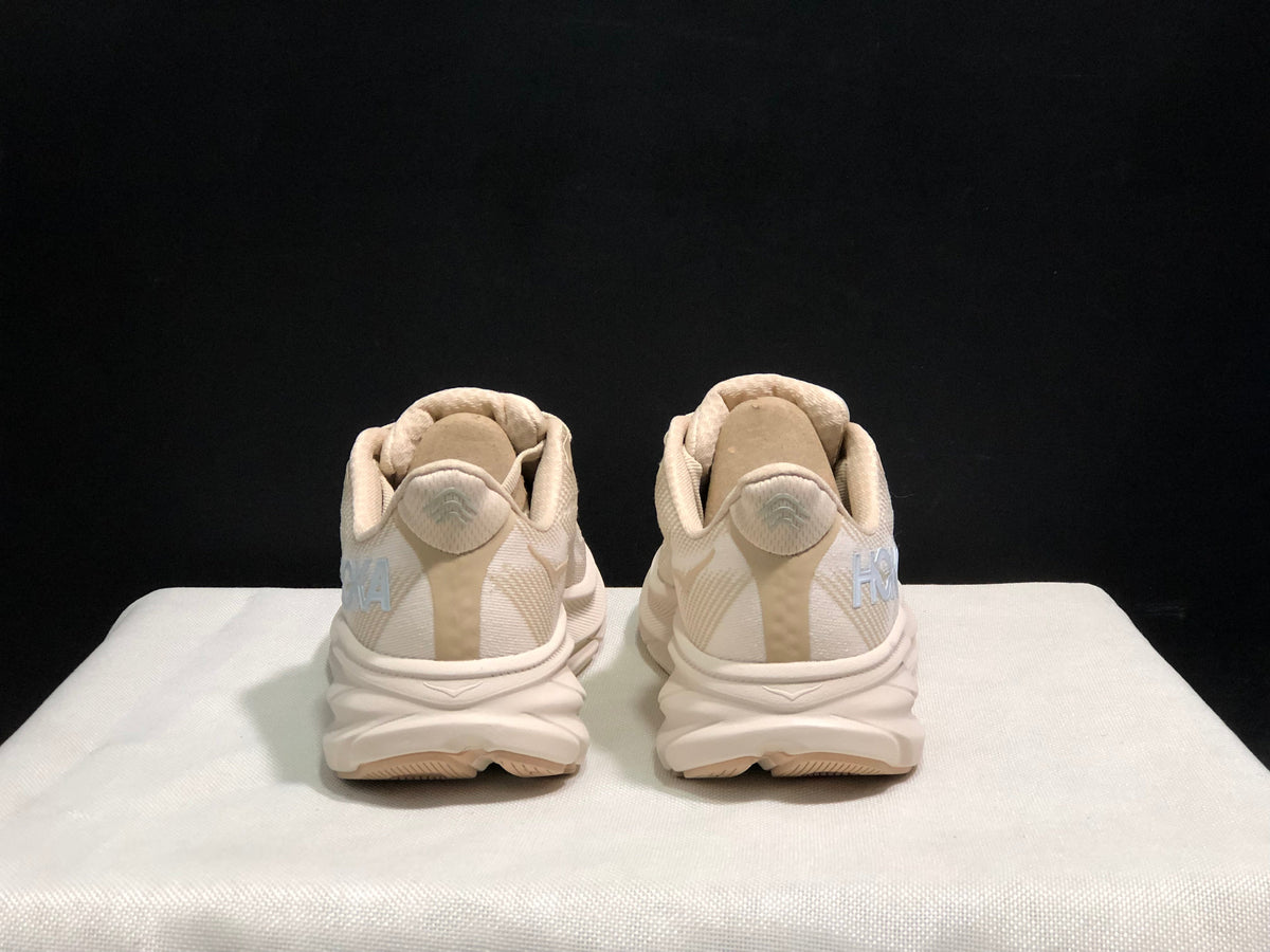 Hoka Clifton 9 'Beige-Pink'