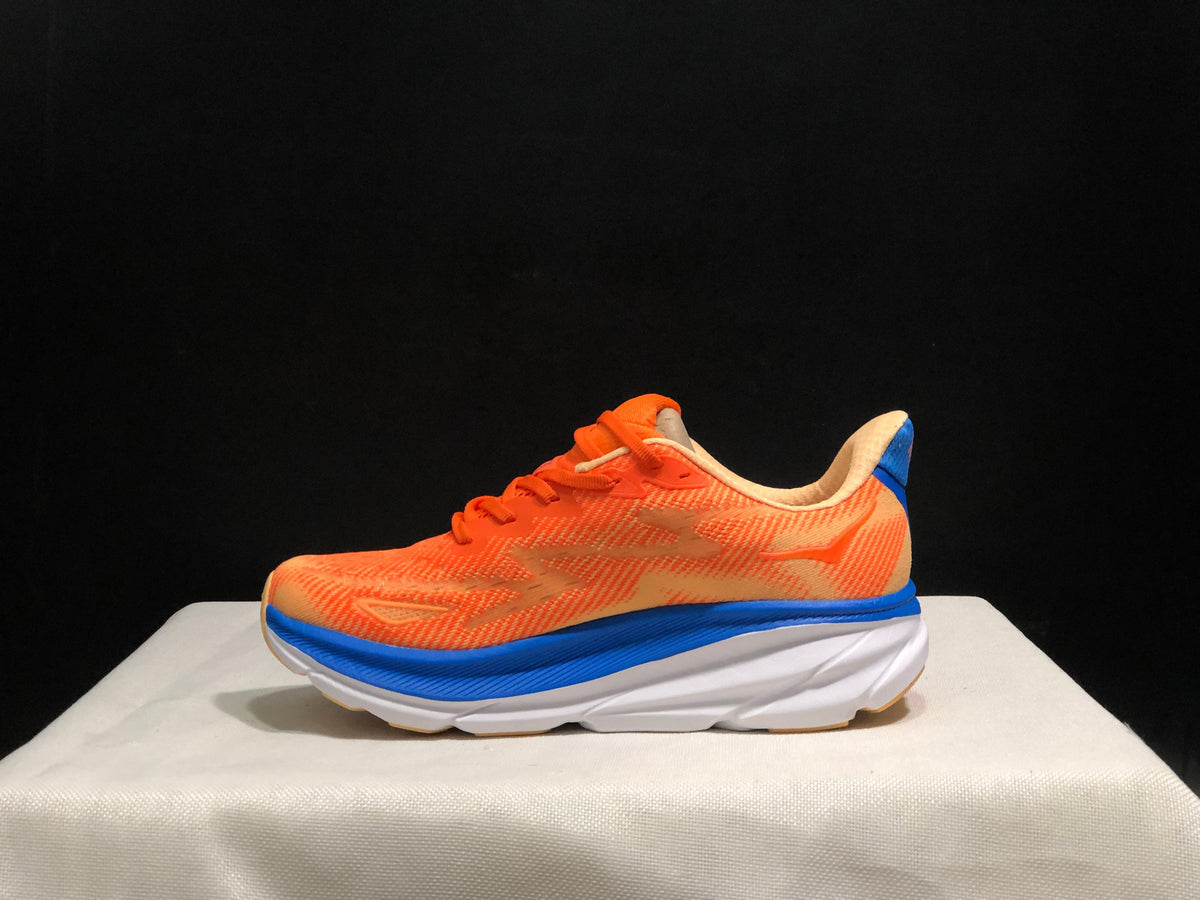 Hoka Clifton 9 'Beige-Pink'
