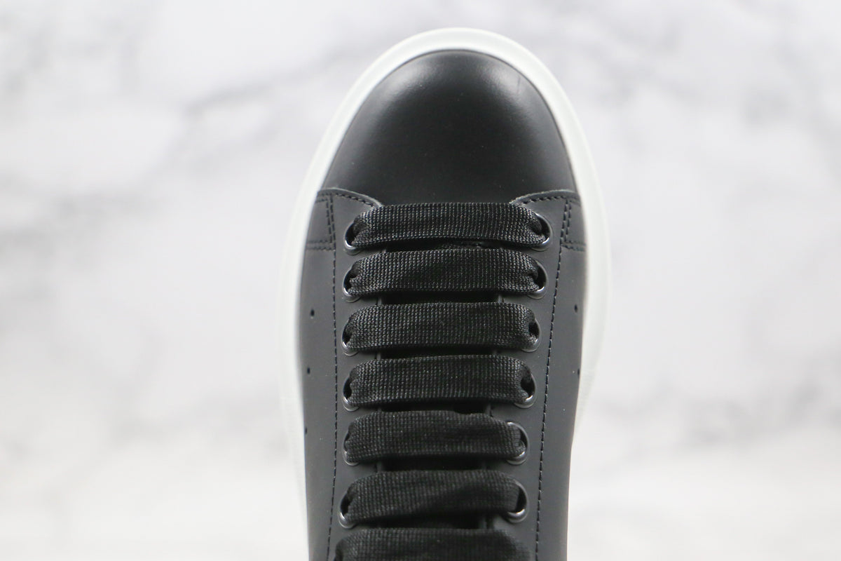 Alexander Mcqueen Oversized Black White
