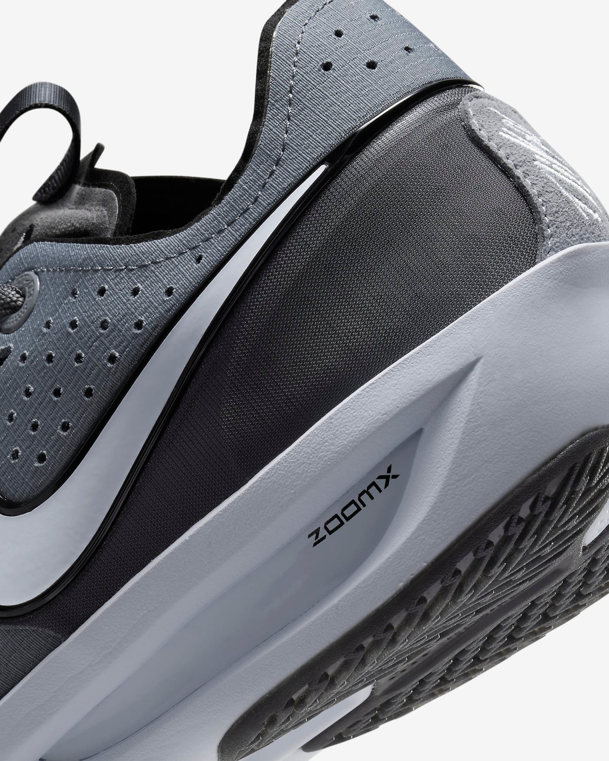 Nike G.T. Cut 3