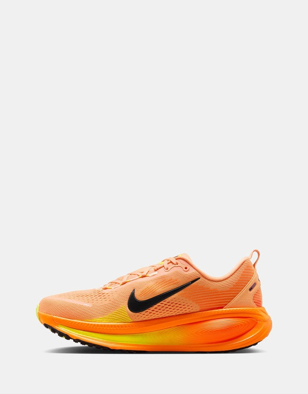 Vomero 18 "Orange"