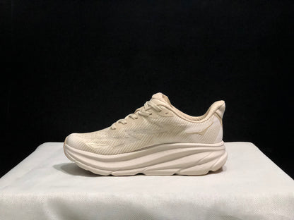 Hoka Clifton 9 'Beige-Pink'