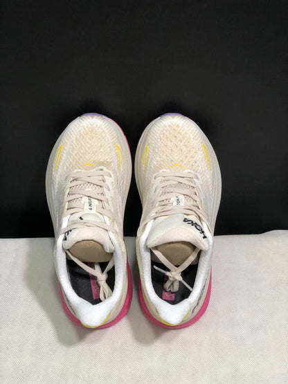 Hoka Clifton 9 'Beige-Pink'
