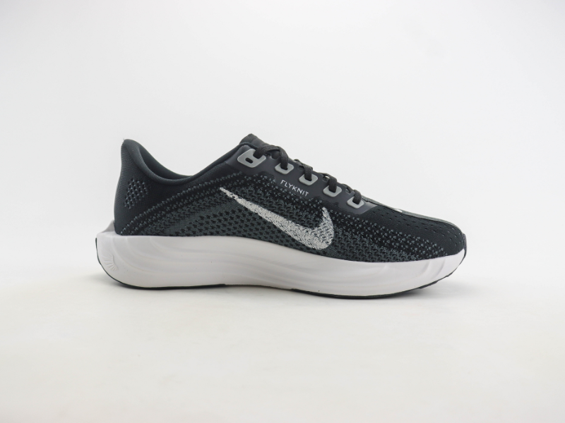 Pegasus Plus 'Black'