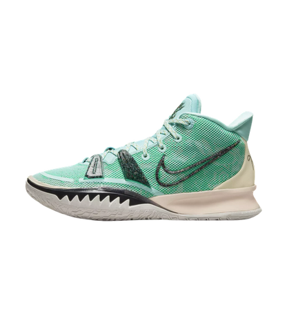 Nike Kyrie 7 'Copa'