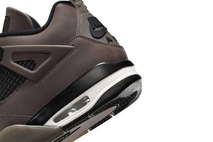 Tênis Nike Air Jordan 4 Cave Stone and Black Marrom